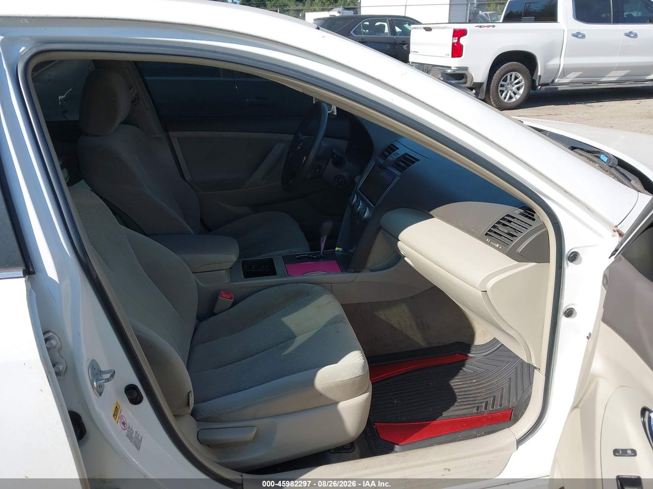 2009 TOYOTA CAMRY LE · 5/11