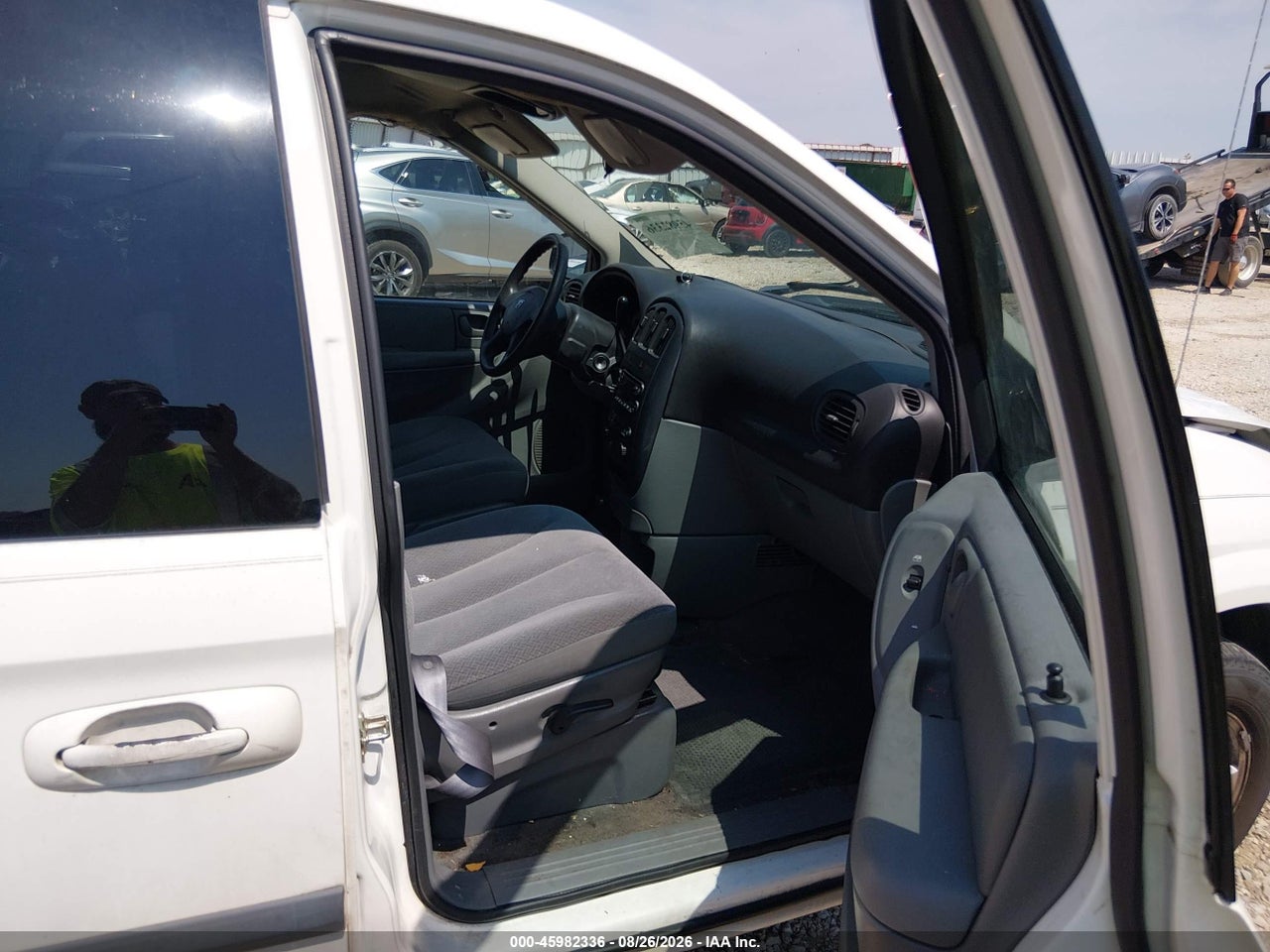 2005 DODGE CARAVAN SXT · 5/11