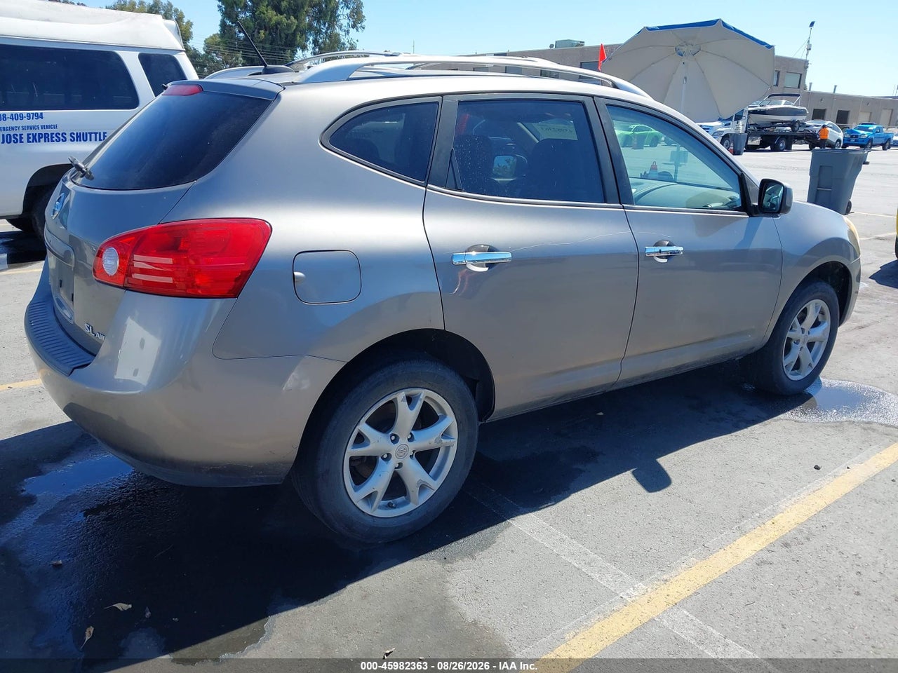 2010 NISSAN ROGUE SL · 4/11