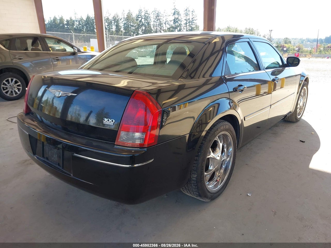 2005 CHRYSLER 300 TOURING · 4/11