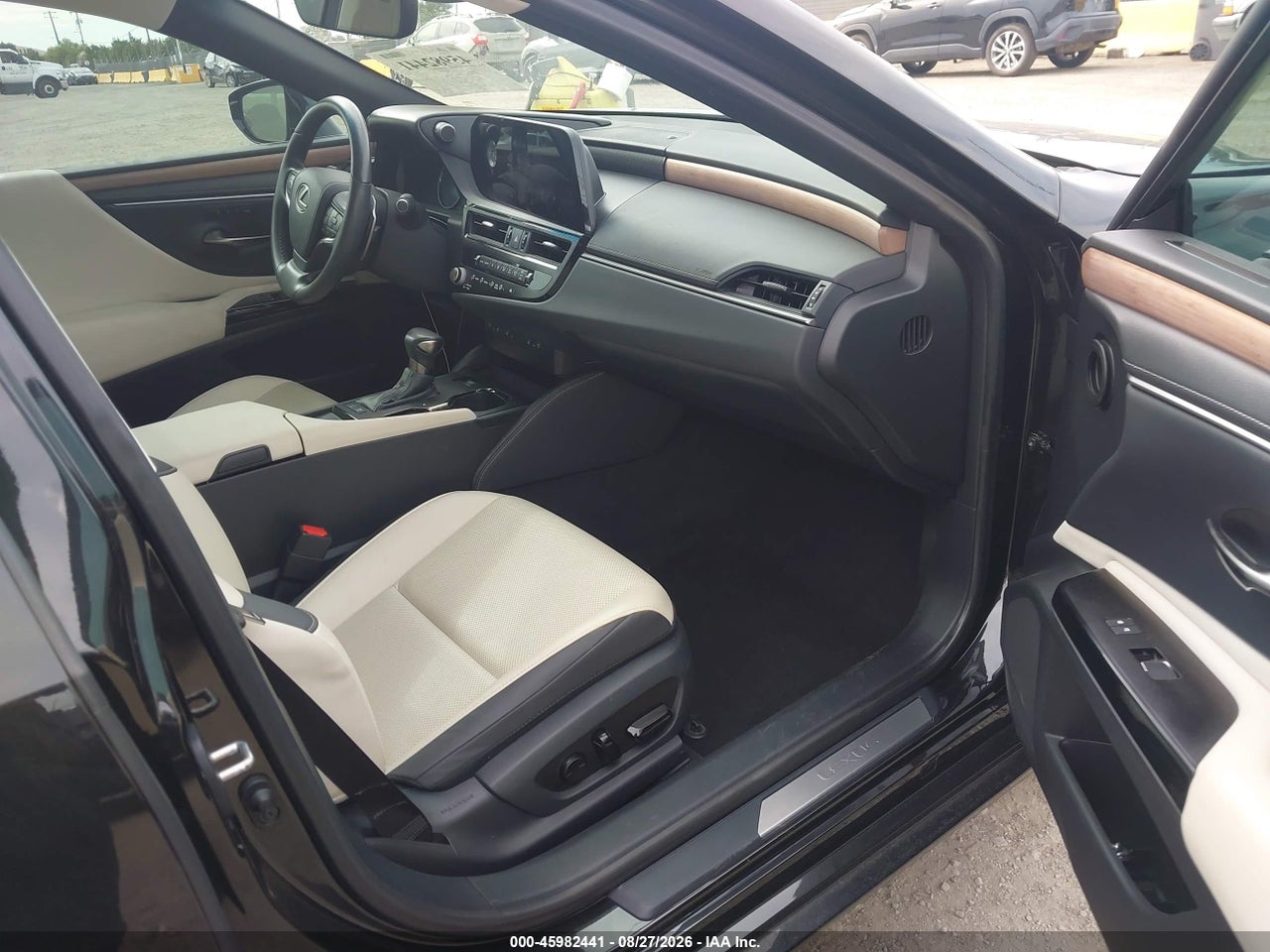 2024 LEXUS ES 300H   · 5/11