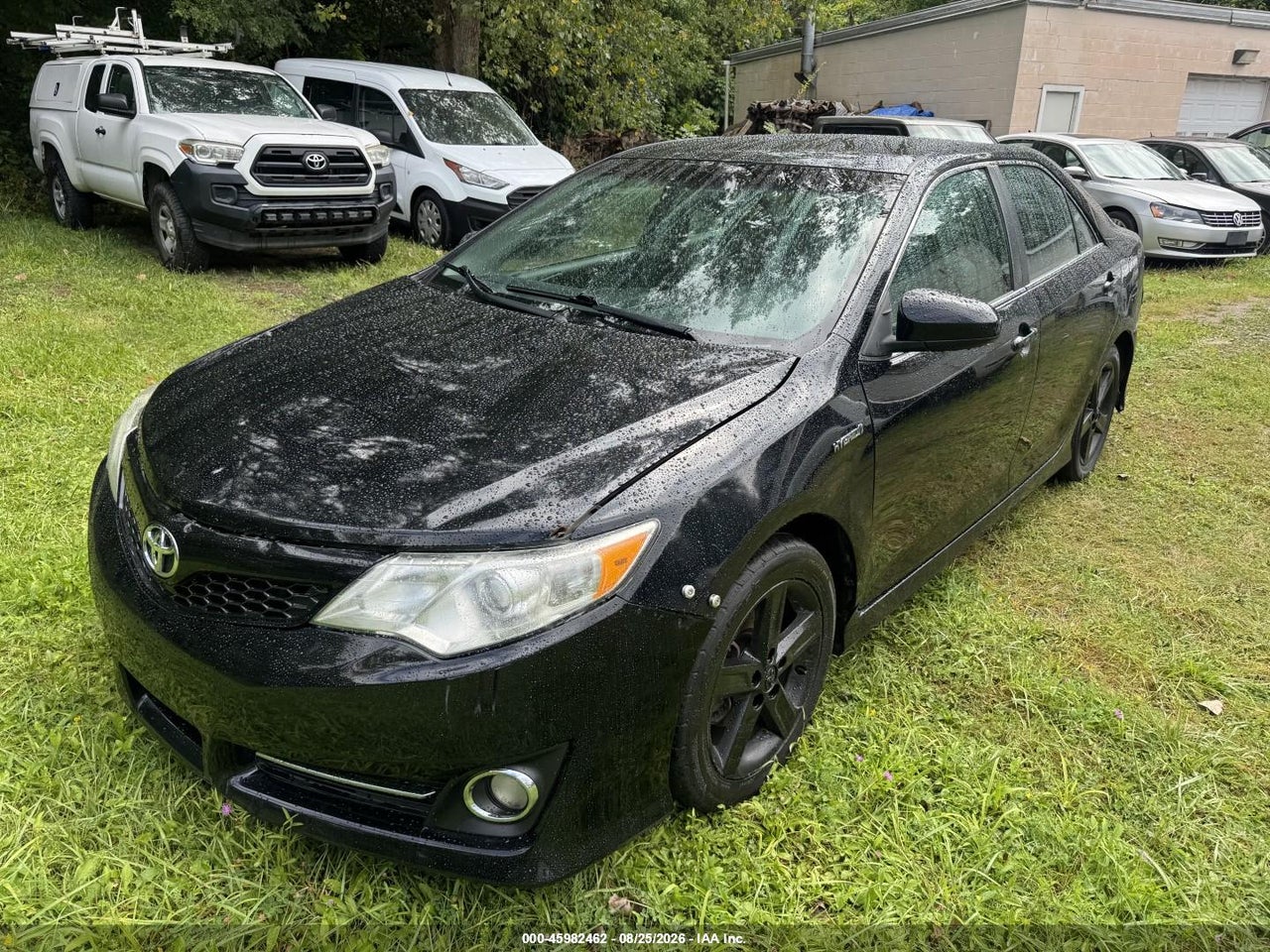 2014 TOYOTA CAMRY SE · 2/9