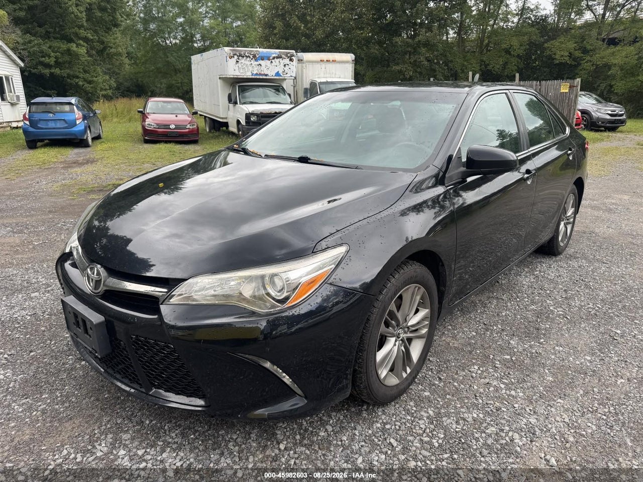2016 TOYOTA CAMRY SE · 2/9