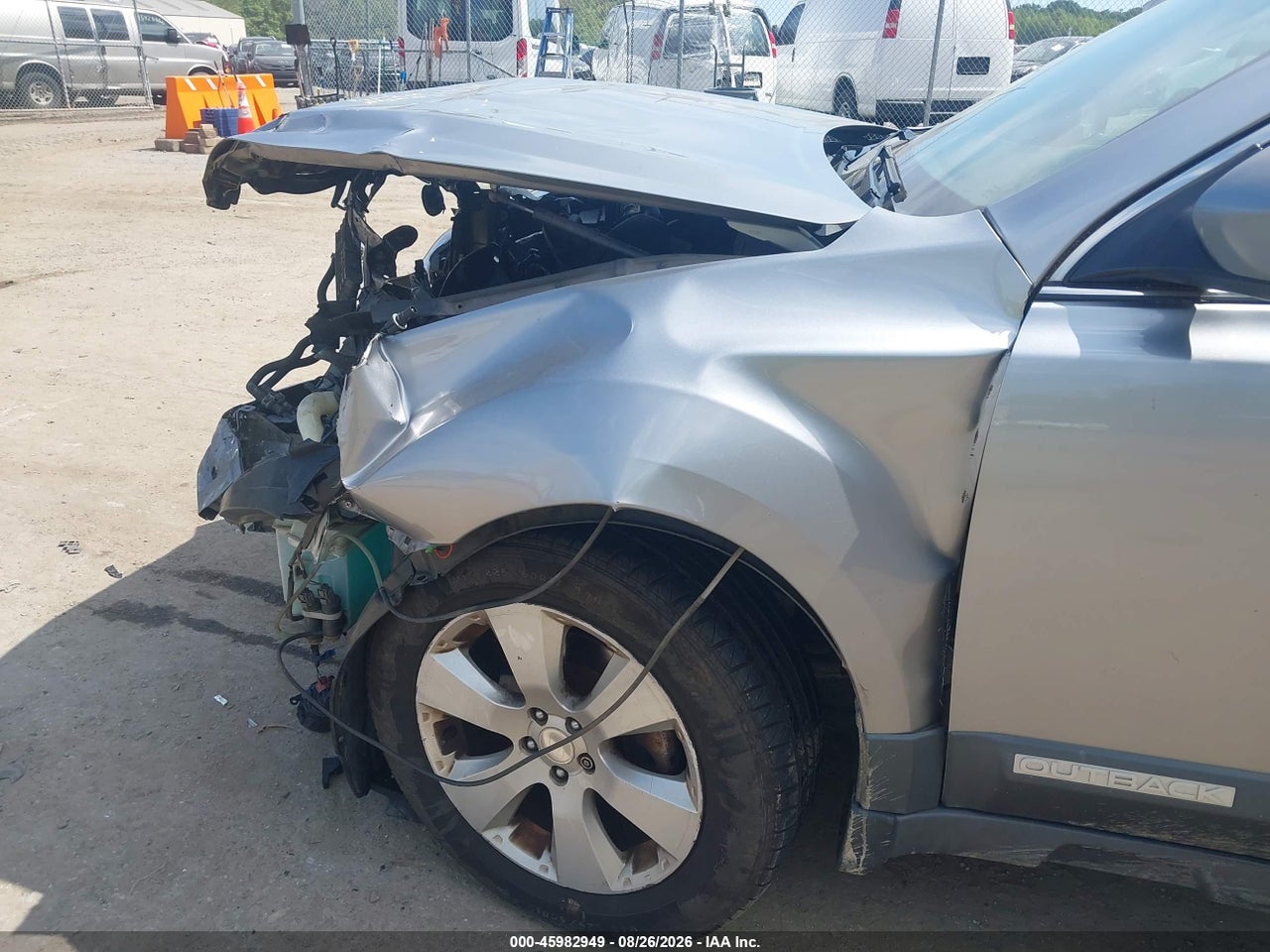 2010 SUBARU OUTBACK 2.5I PREMIUM · 6/10
