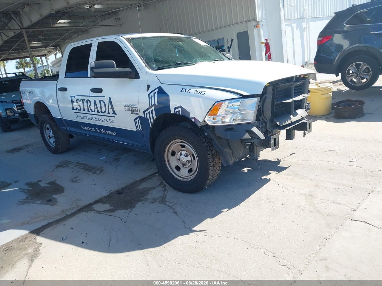 2023 RAM 1500 CLASSIC TRADESMAN 4X4 5'7 BOX