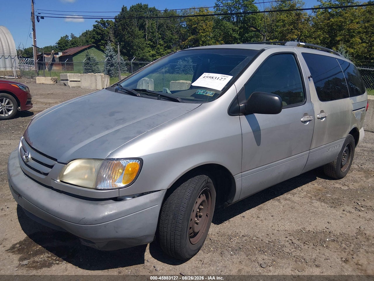 2001 TOYOTA SIENNA LE · 2/11