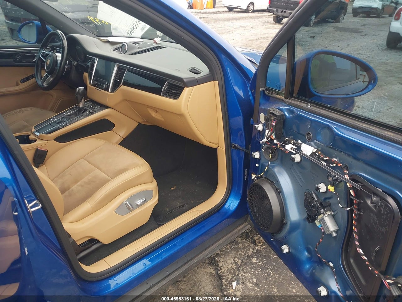 2017 PORSCHE MACAN · 5/11