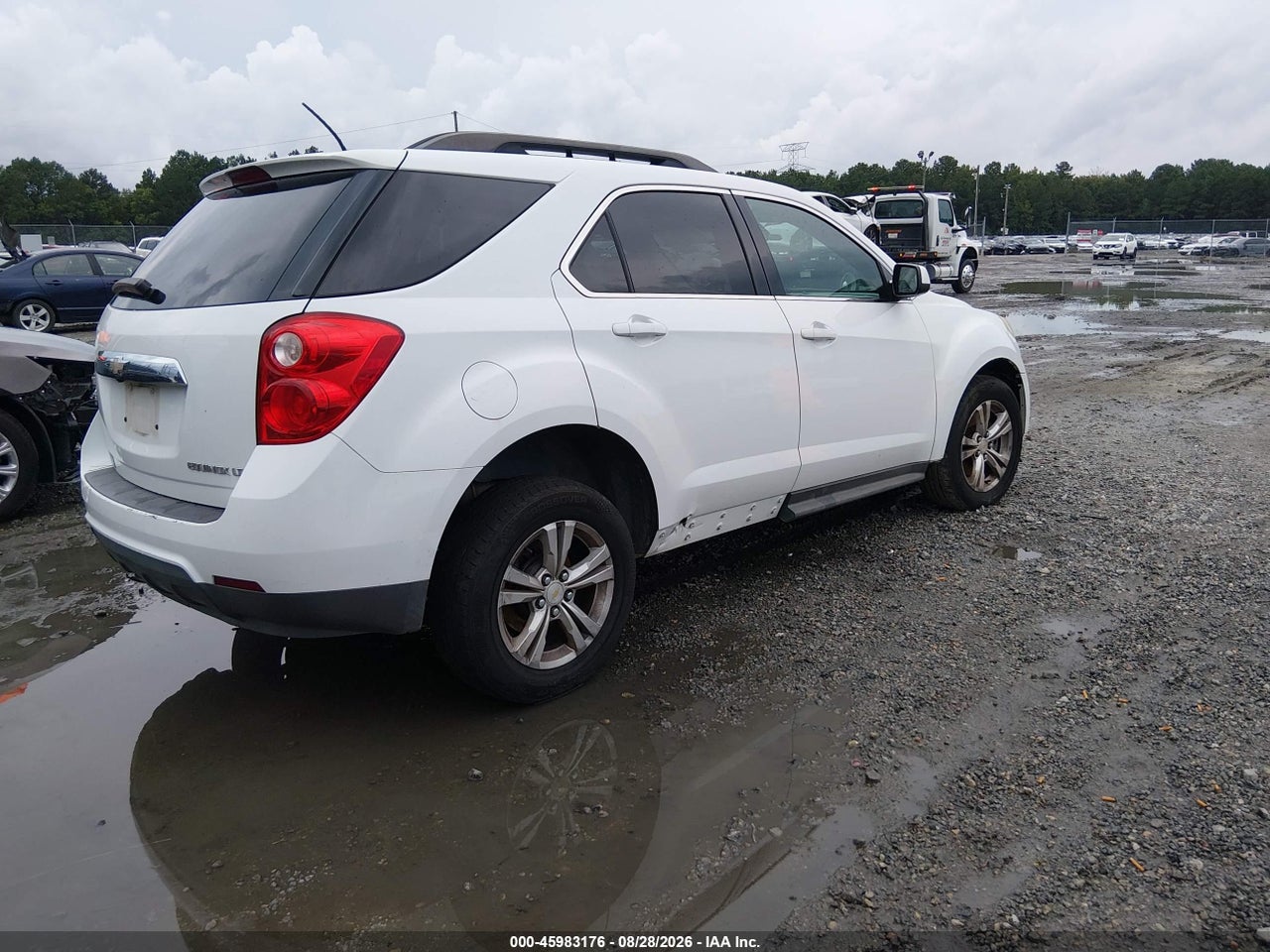 2015 CHEVROLET EQUINOX LT · 4/10