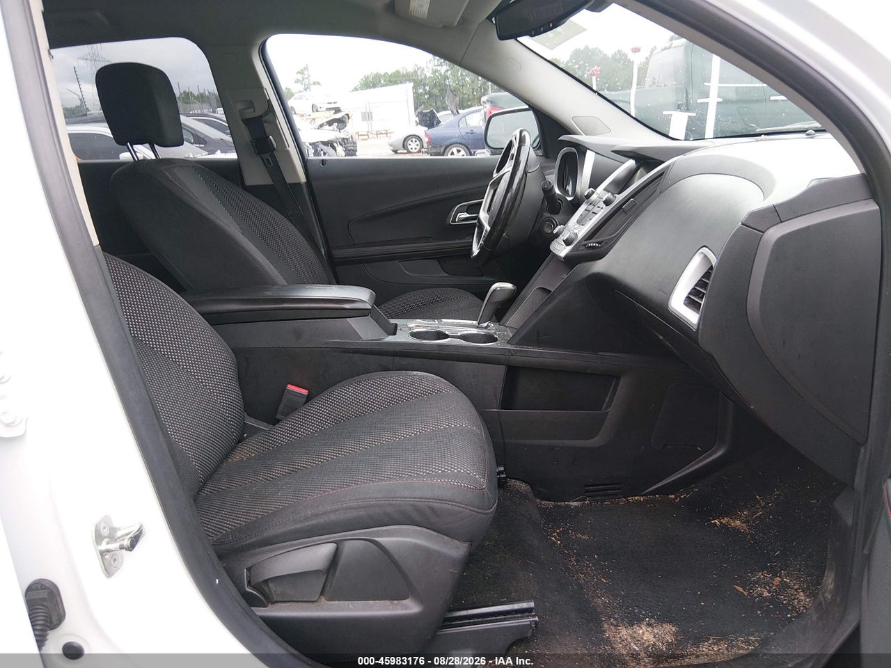 2015 CHEVROLET EQUINOX LT · 5/10