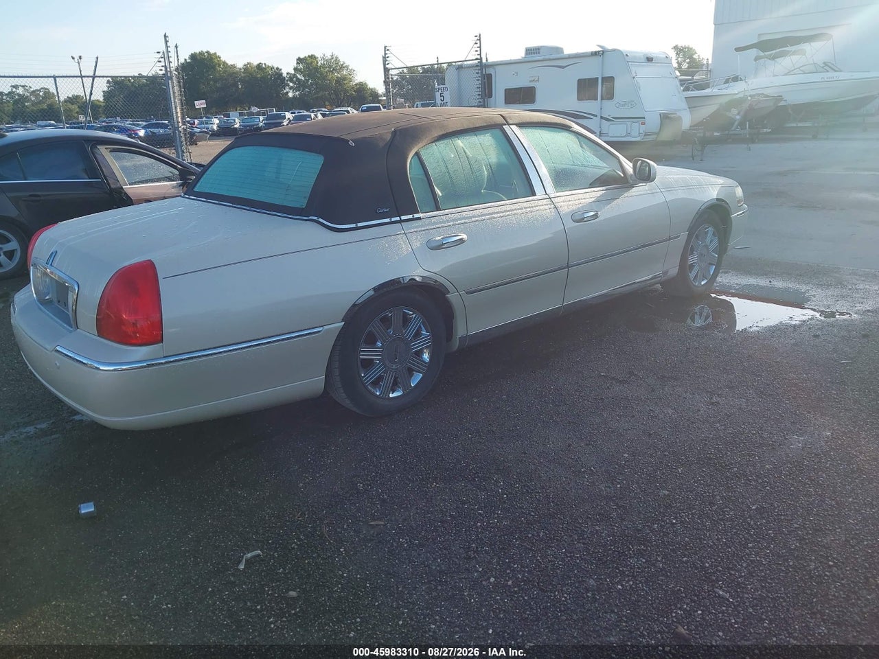 2003 LINCOLN TOWN CAR CARTIER · 4/11