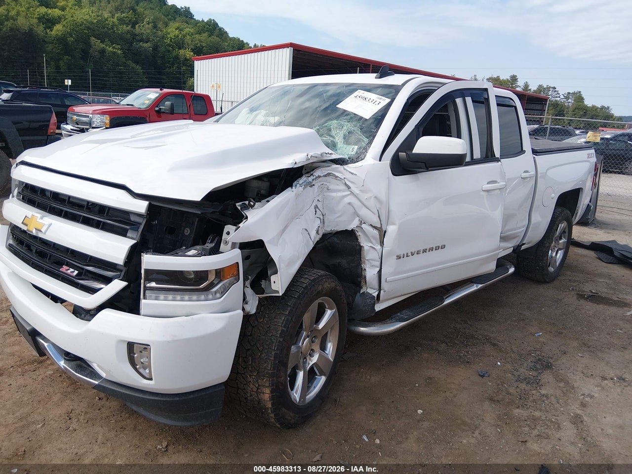 2017 CHEVROLET SILVERADO 1500 LT · 2/11