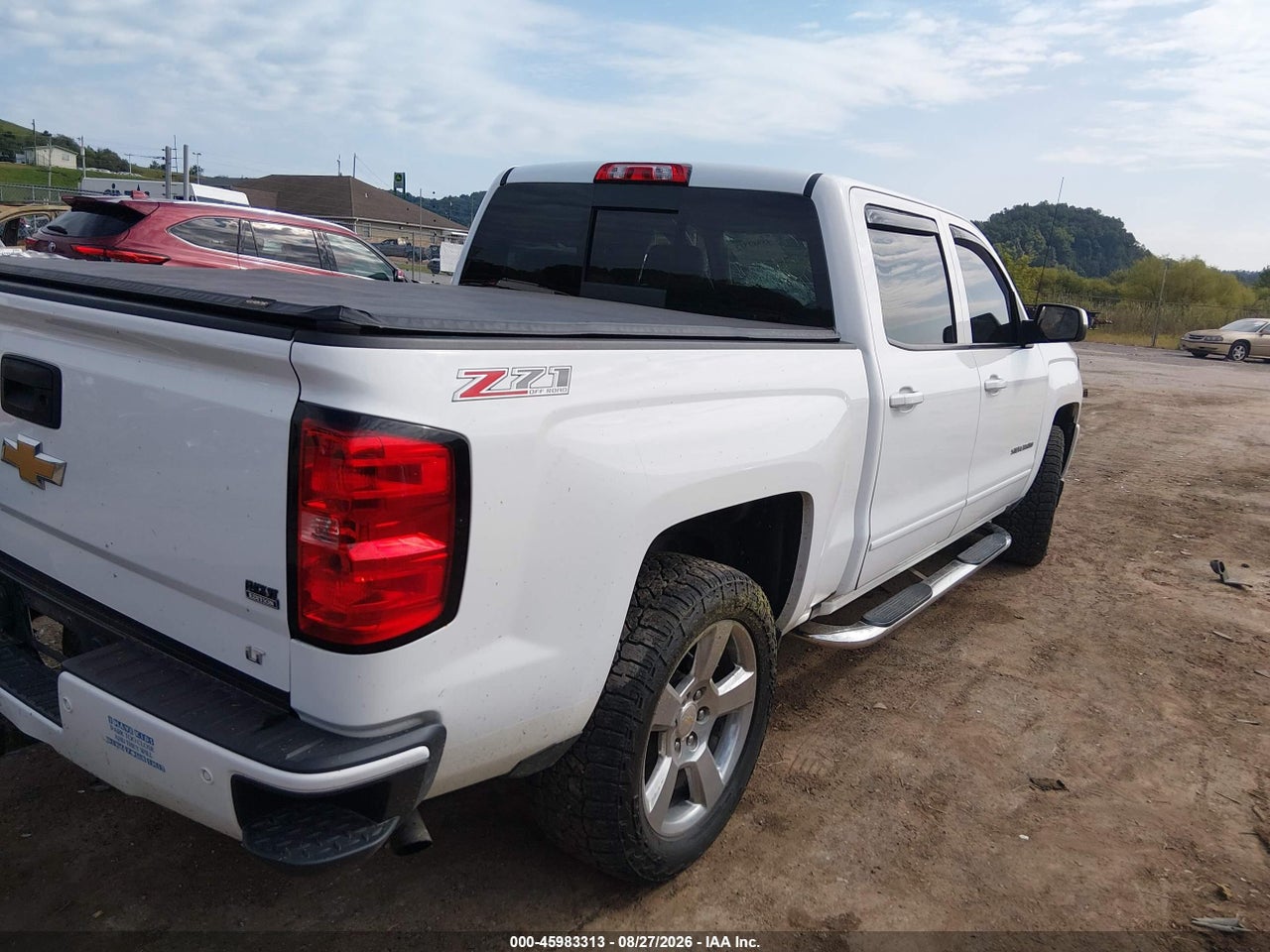 2017 CHEVROLET SILVERADO 1500 LT · 4/11