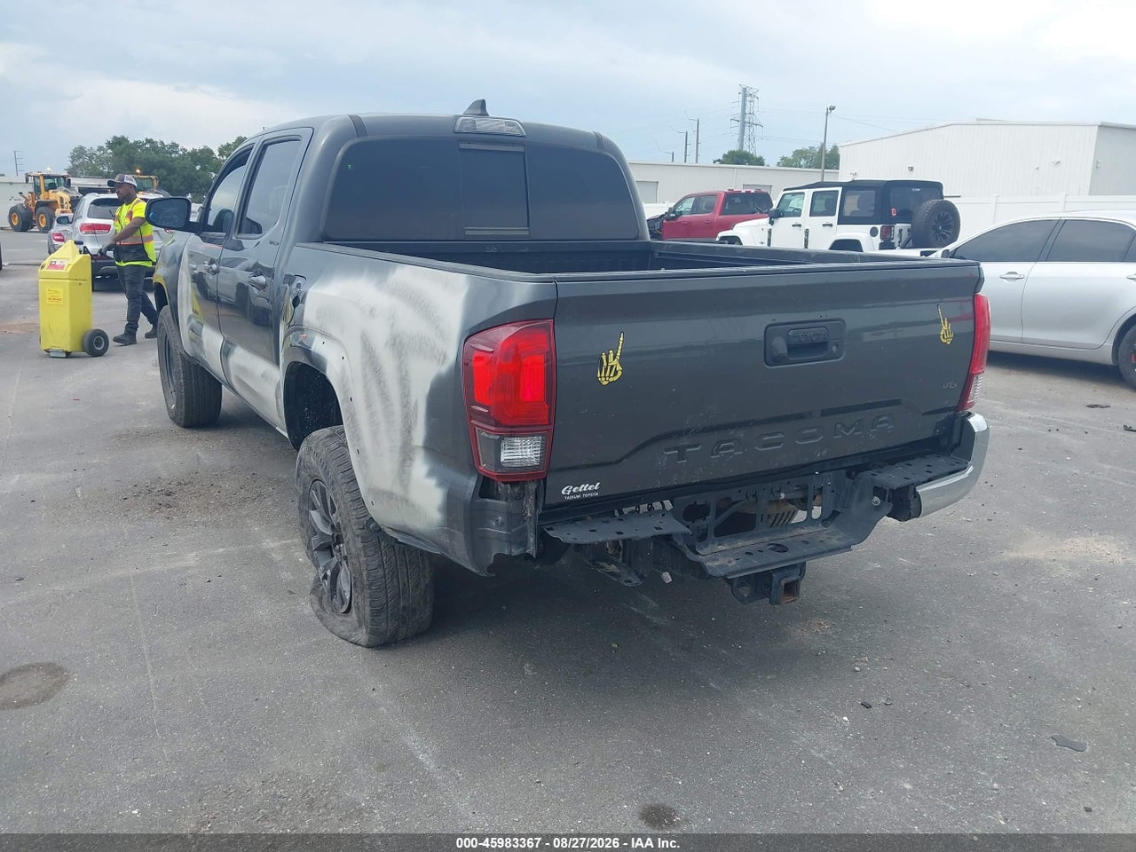 2021 TOYOTA TACOMA SR5 V6 · 3/11