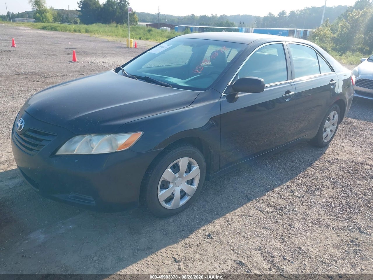 2009 TOYOTA CAMRY LE · 2/11
