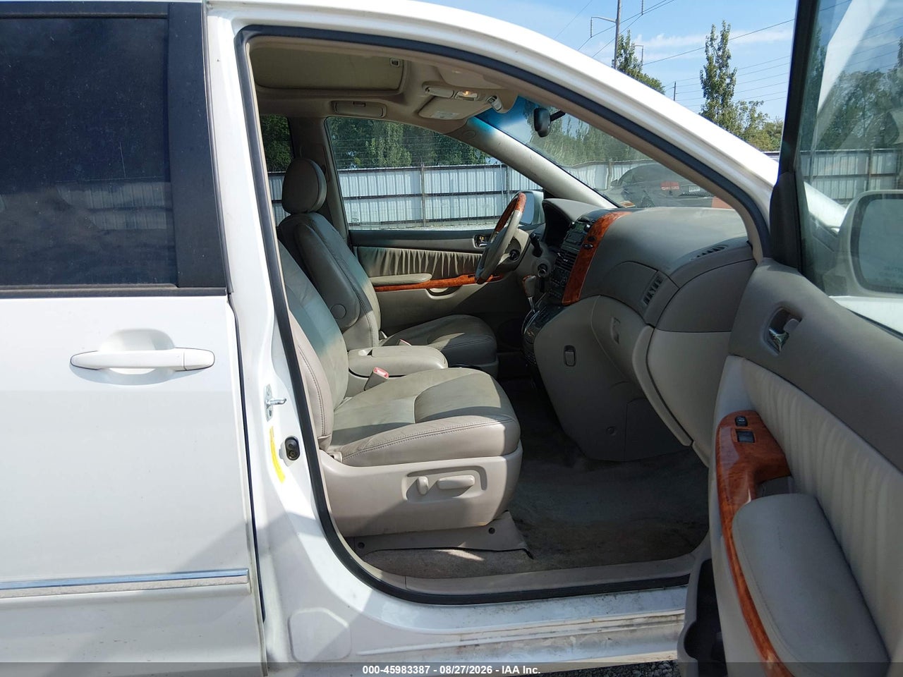2006 TOYOTA SIENNA XLE LIMITED · 5/11
