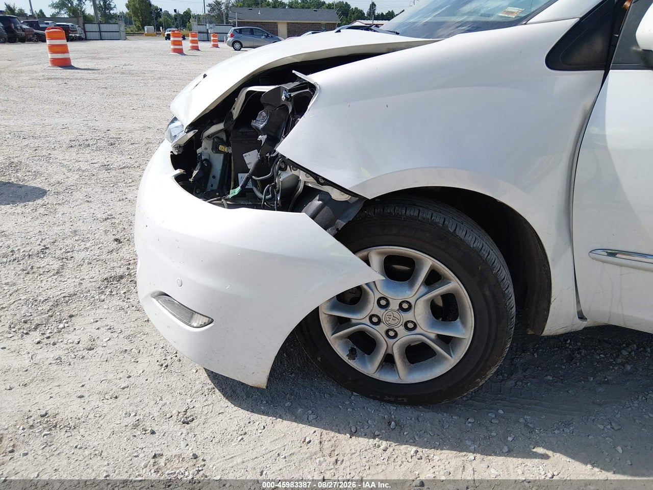 2006 TOYOTA SIENNA XLE LIMITED · 6/11