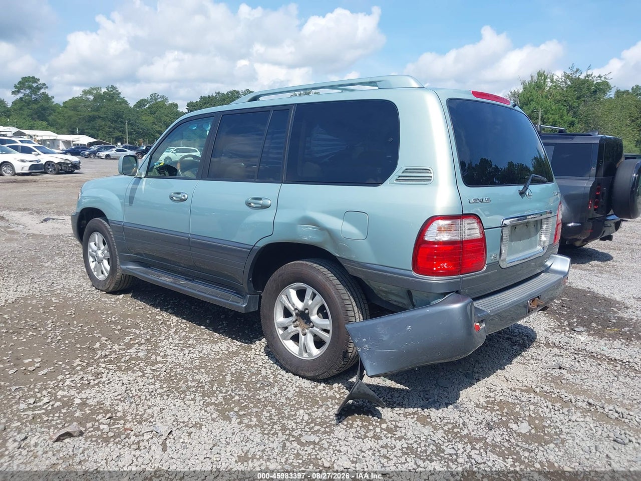 2004 LEXUS LX 470 · 3/11