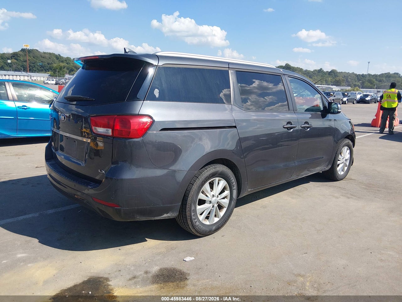 2017 KIA SEDONA LX · 4/11