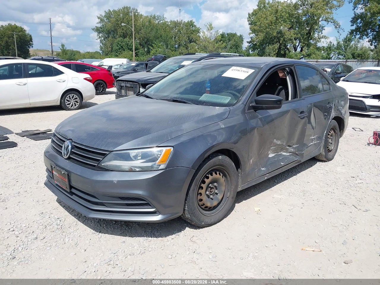 2015 VOLKSWAGEN JETTA 2.0L S · 2/11
