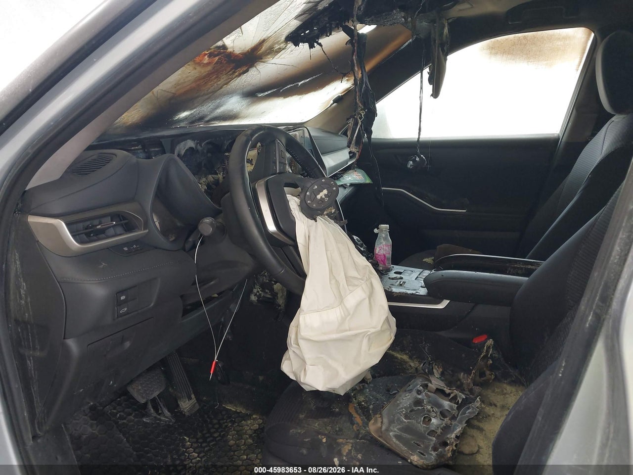 2021 TOYOTA HIGHLANDER LE · 6/11
