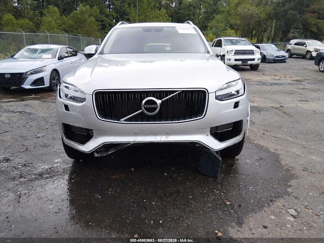 2016 VOLVO XC90 T5 MOMENTUM · 6/11
