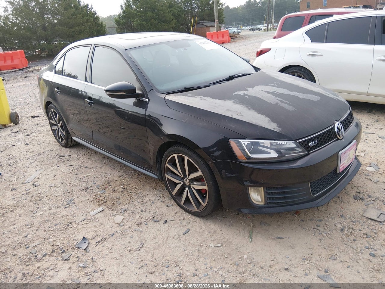 3VW5T7AJ7EM****** · 2014 VOLKSWAGEN JETTA GLI AUTOBAHN W/NAV