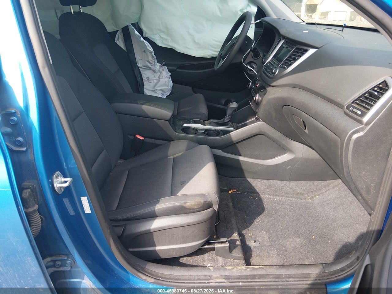 2017 HYUNDAI TUCSON SE · 5/11