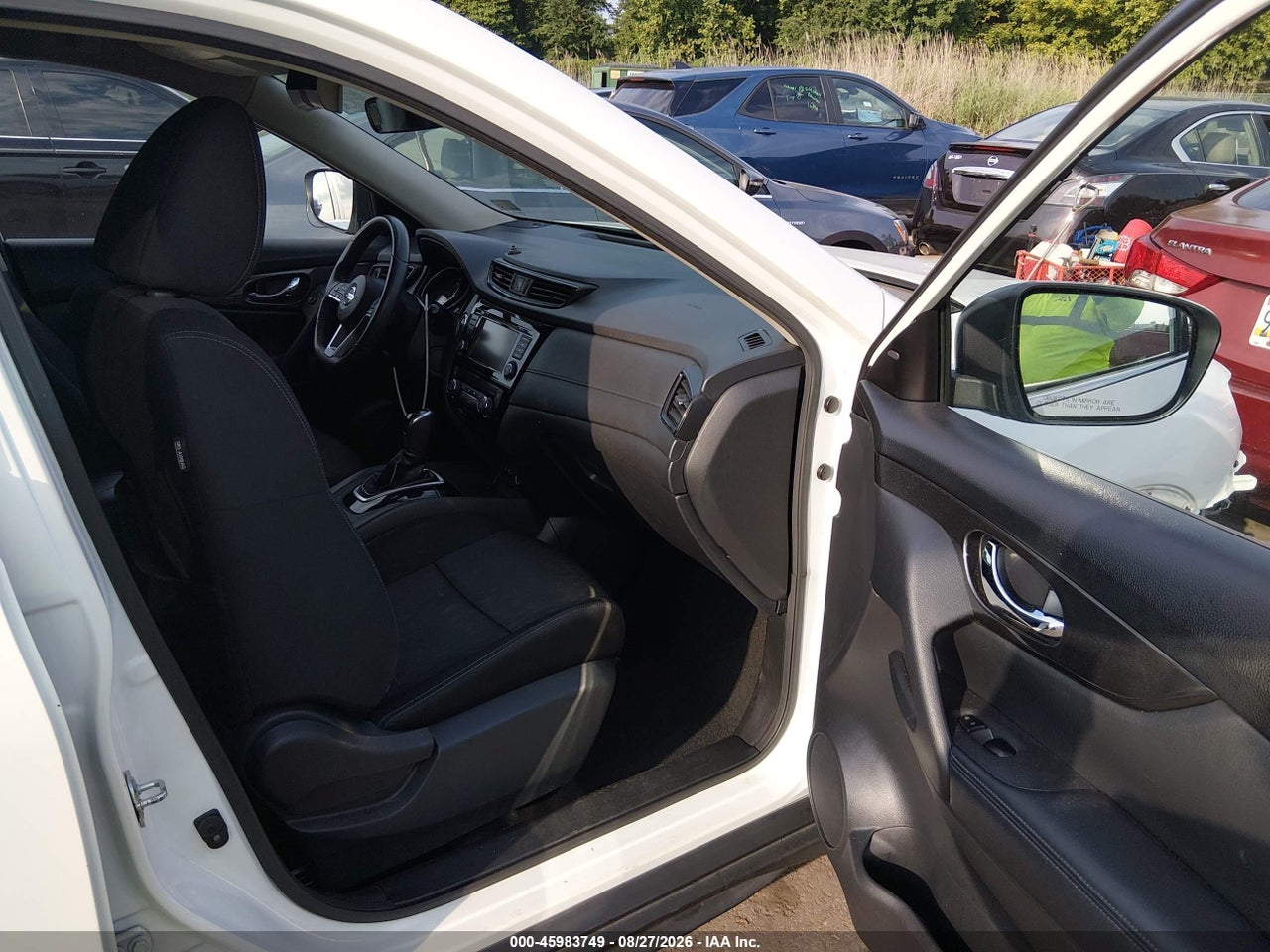 2019 NISSAN ROGUE SV · 5/11