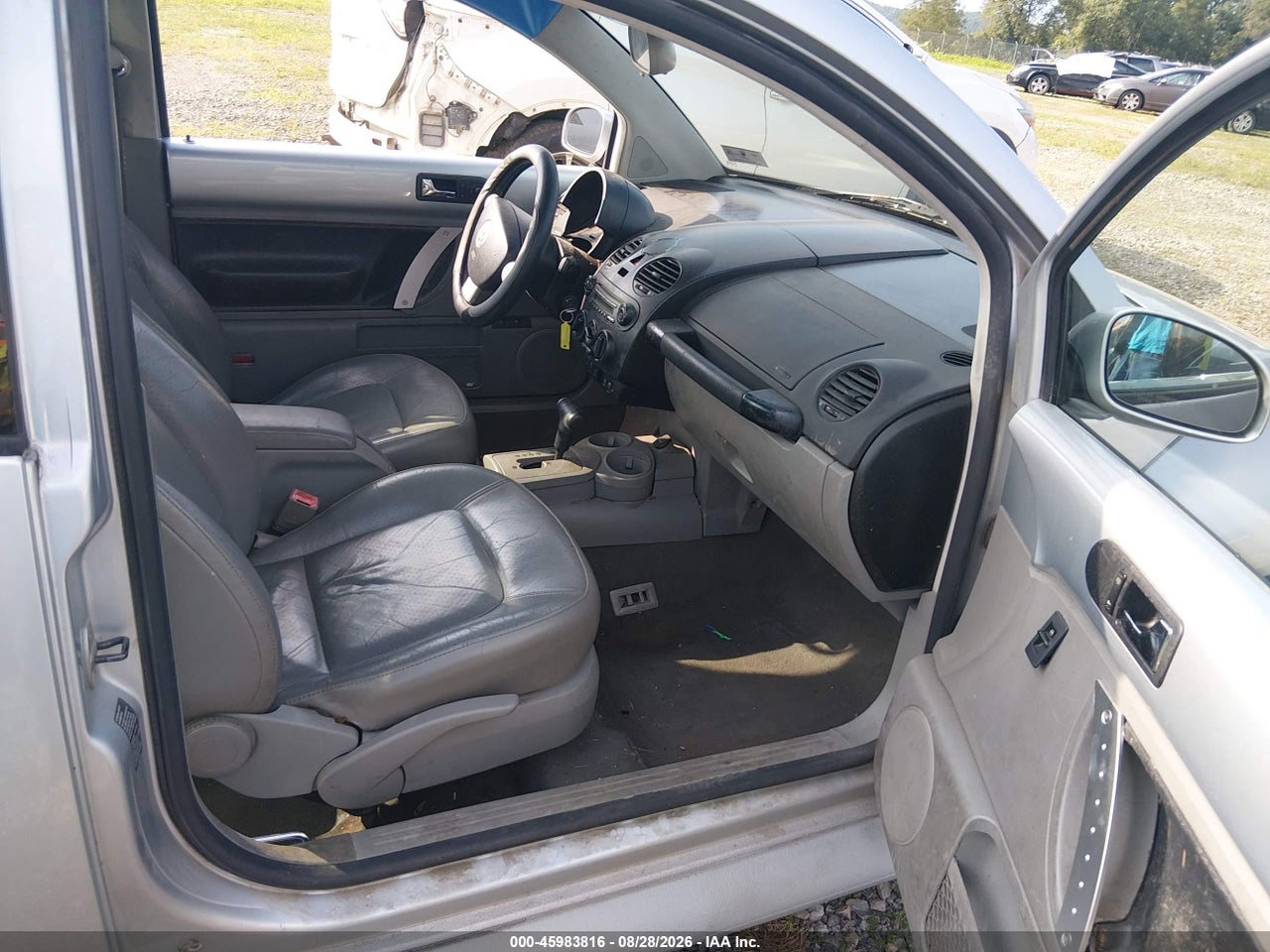 2005 VOLKSWAGEN NEW BEETLE GLS · 5/11