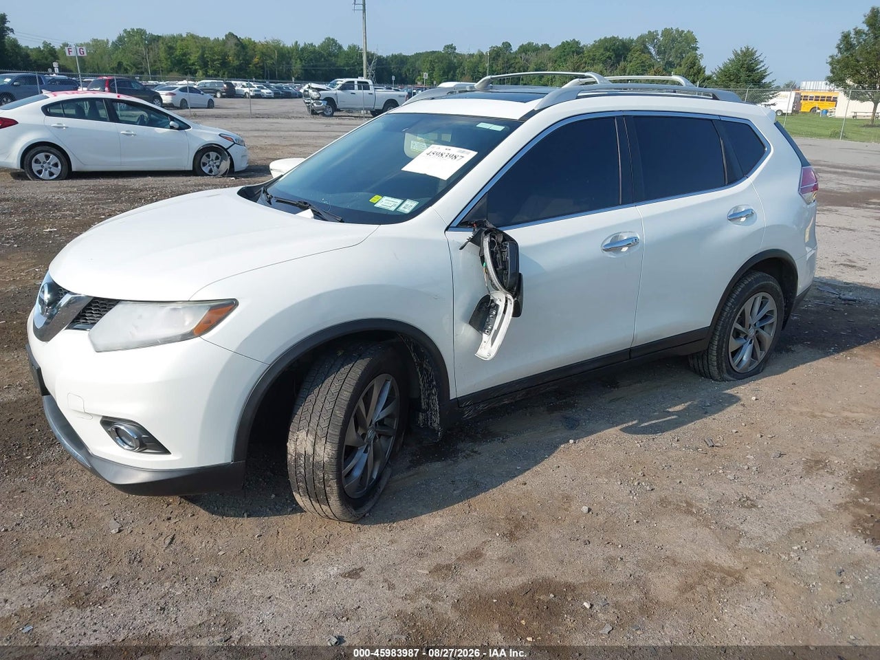 2014 NISSAN ROGUE SL · 2/10