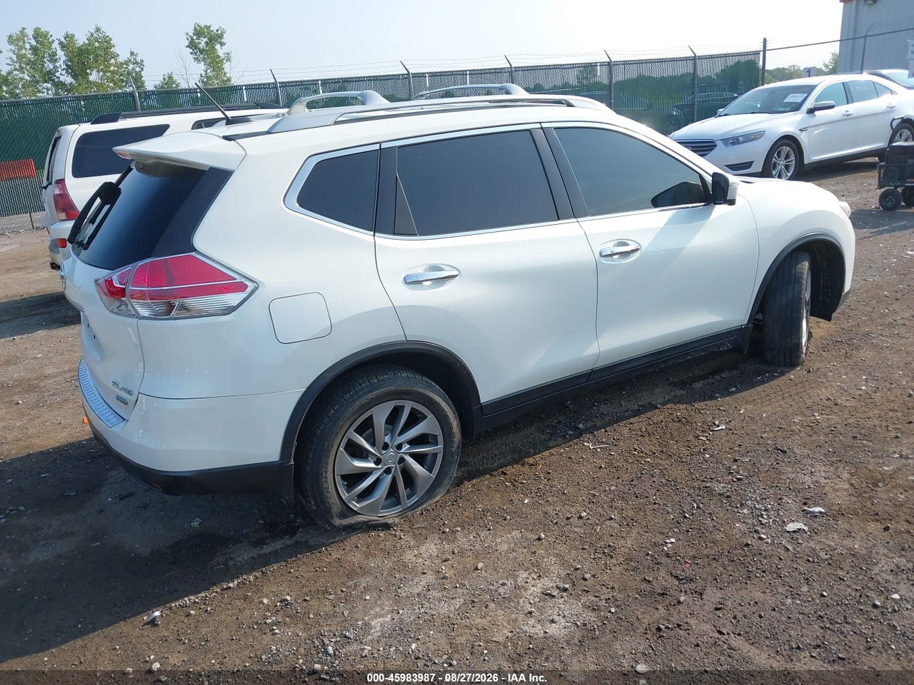 2014 NISSAN ROGUE SL · 4/10