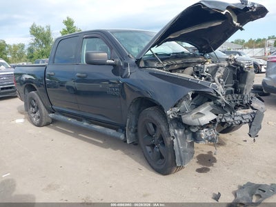 2017 RAM 1500 EXPRESS 4X4 5'7 BOX