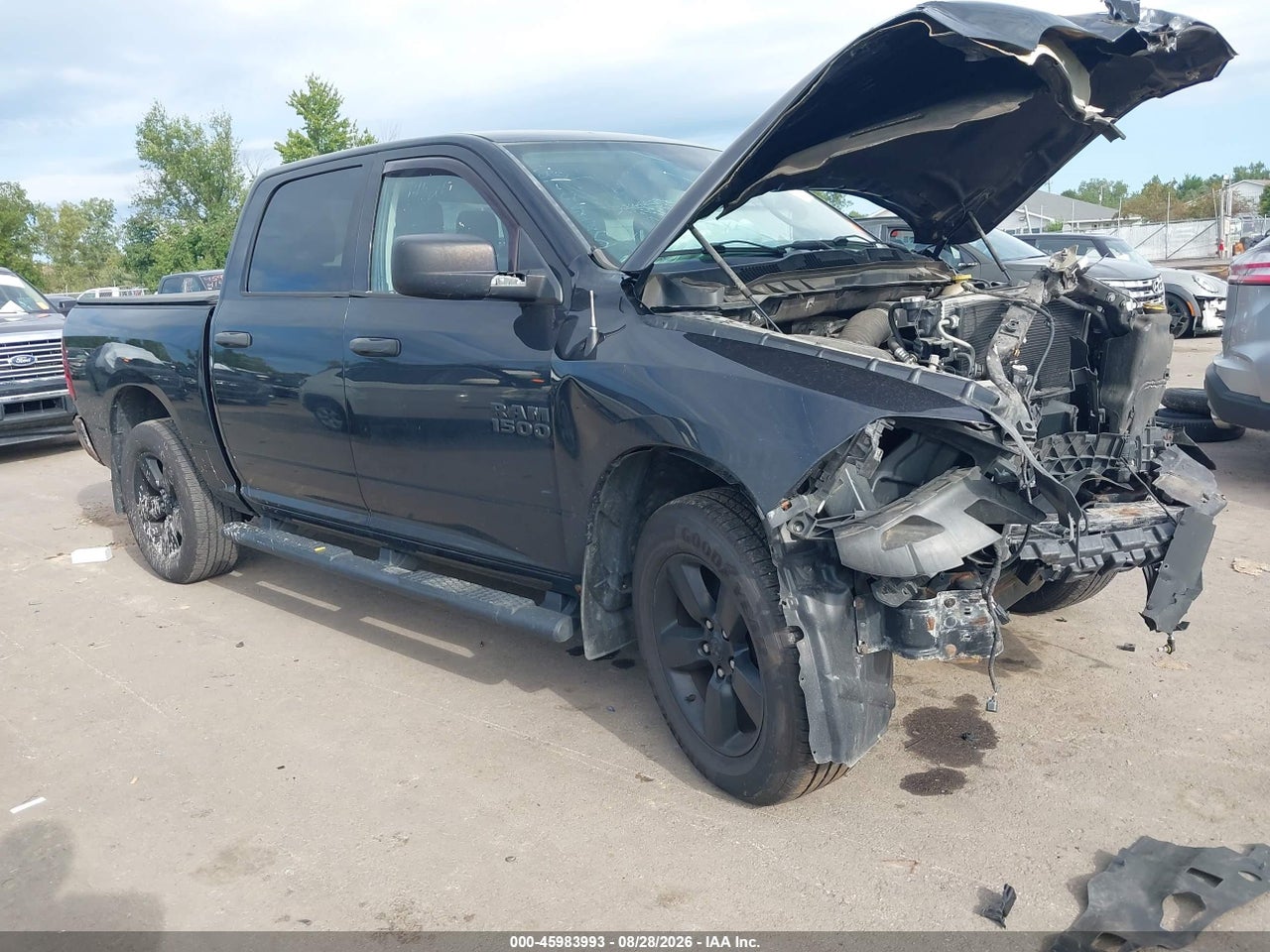 2017 RAM 1500 EXPRESS 4X4 5'7 BOX