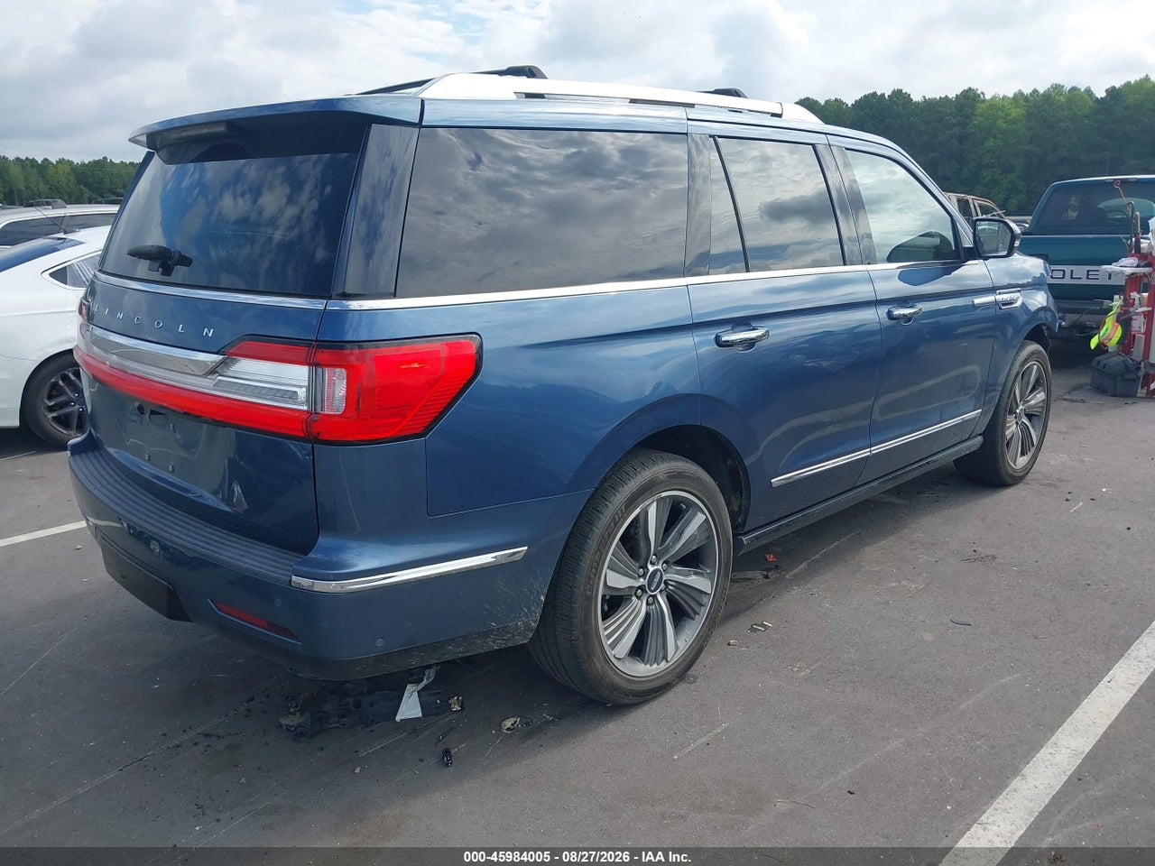 2019 LINCOLN NAVIGATOR RESERVE · 4/11