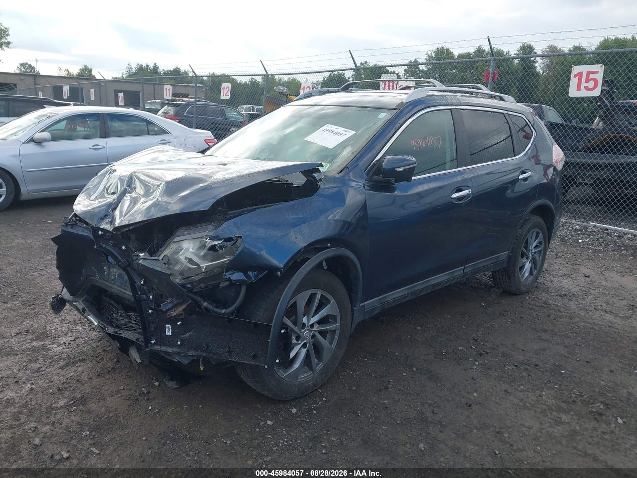 2015 NISSAN ROGUE SL · 2/11