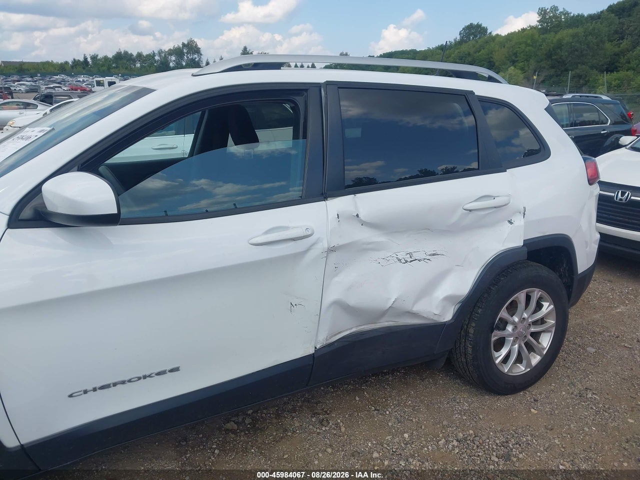 2020 JEEP CHEROKEE LATITUDE 4X4 · 6/11