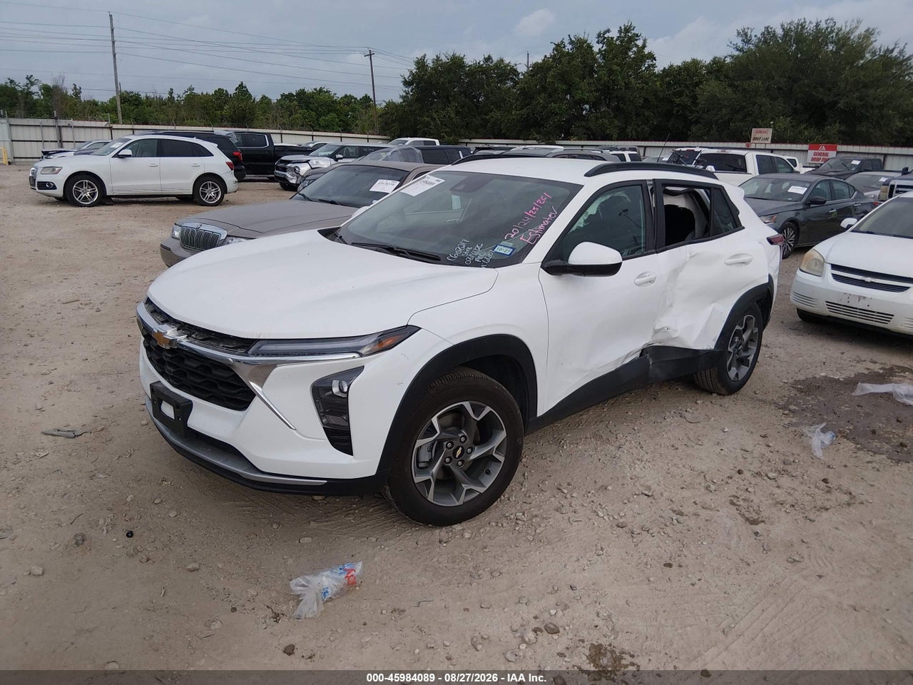 2026 CHEVROLET TRAX FWD LT · 2/11