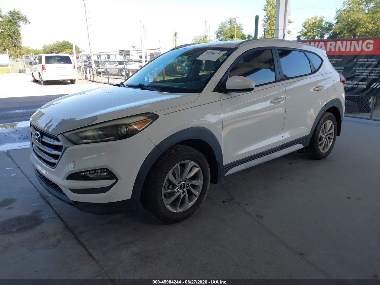 2017 HYUNDAI TUCSON SE · 2/11