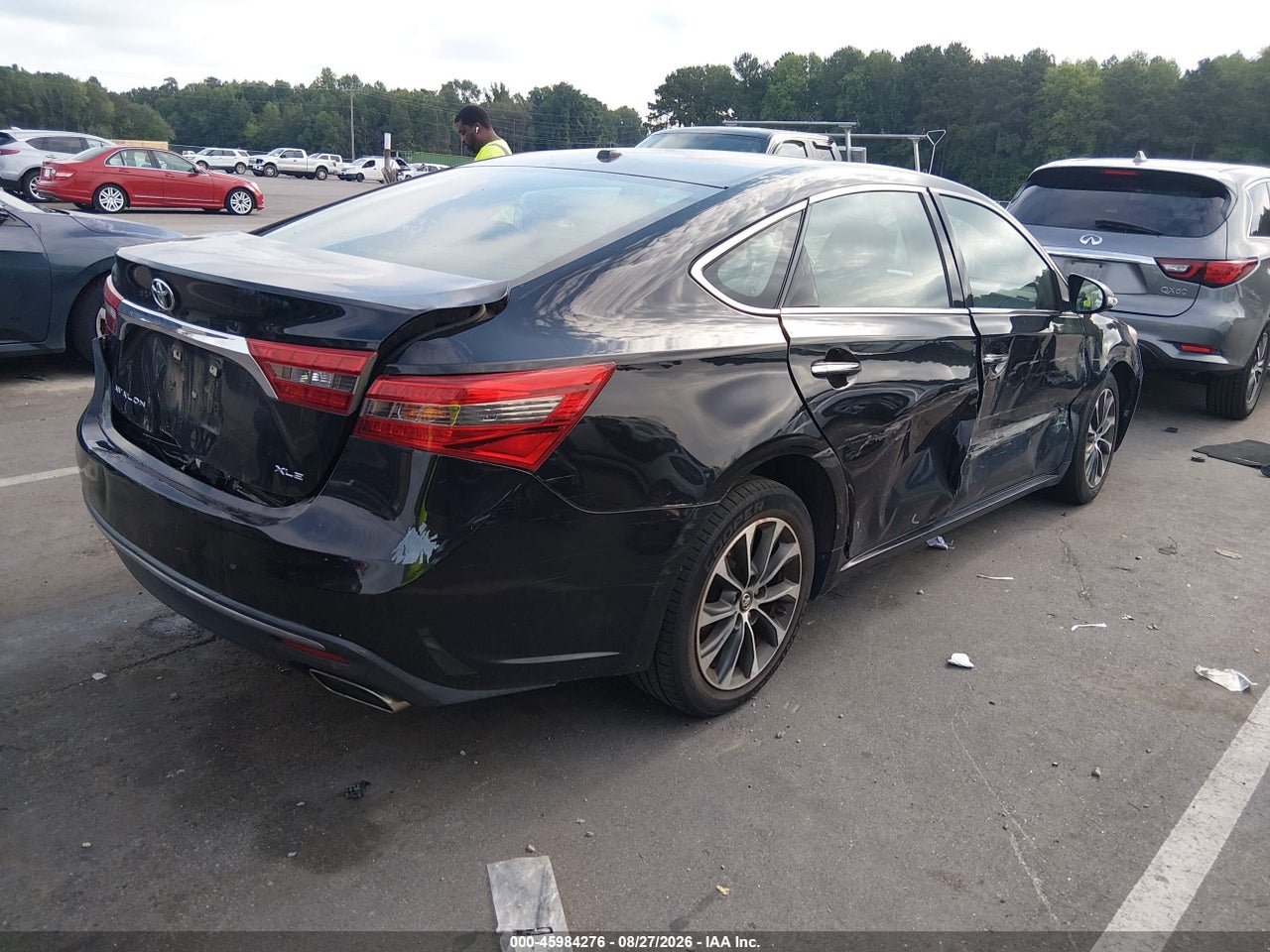2016 TOYOTA AVALON XLE · 4/11