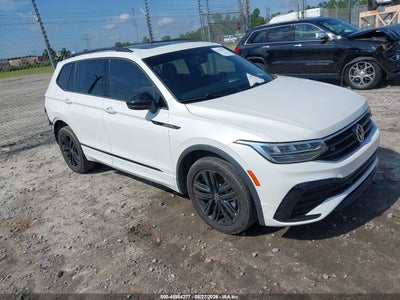 3VVCB7AX9NM****** · 2022 VOLKSWAGEN TIGUAN 2.0T SE R-LINE BLACK