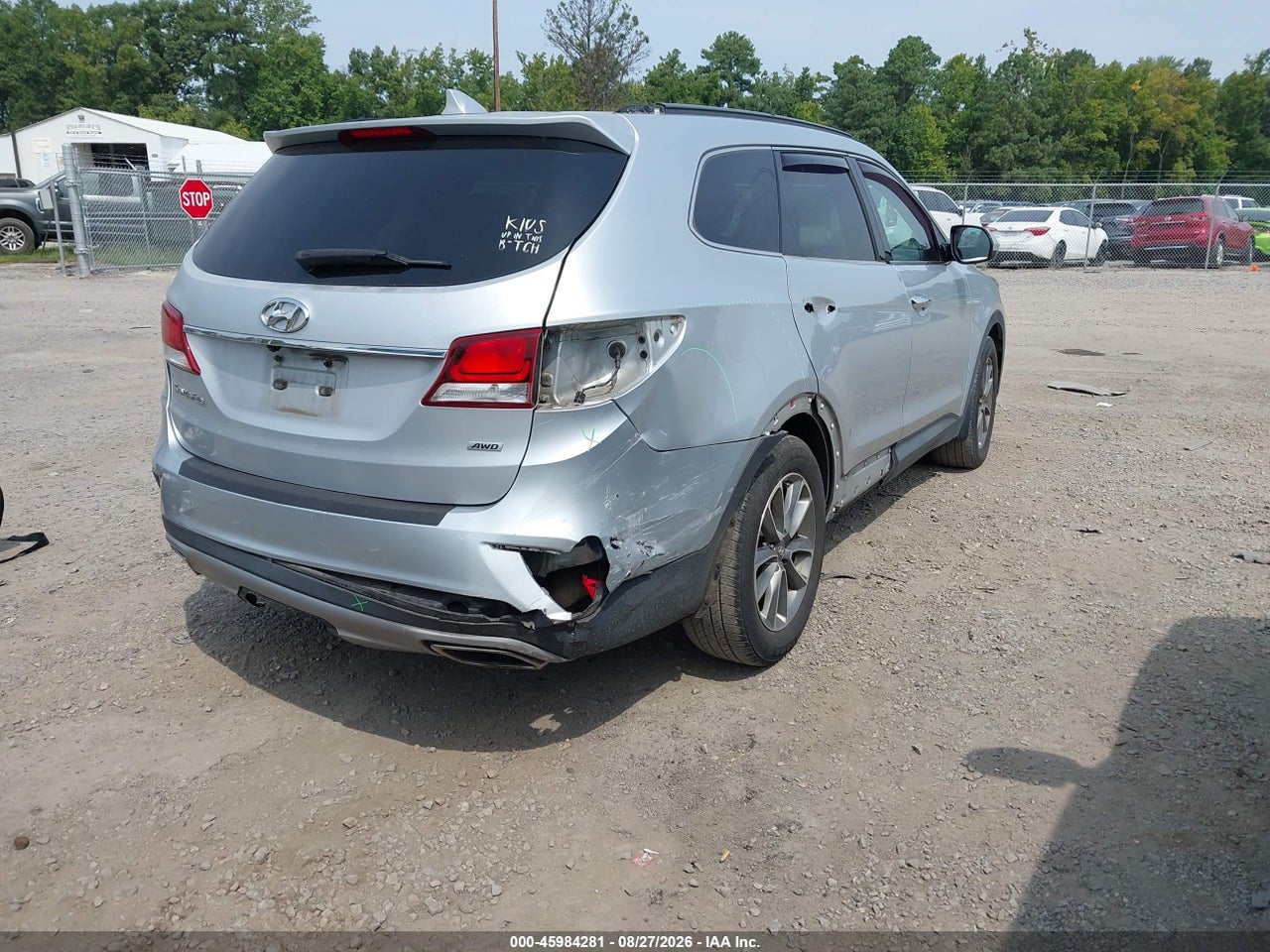 2018 HYUNDAI SANTA FE SE · 4/11