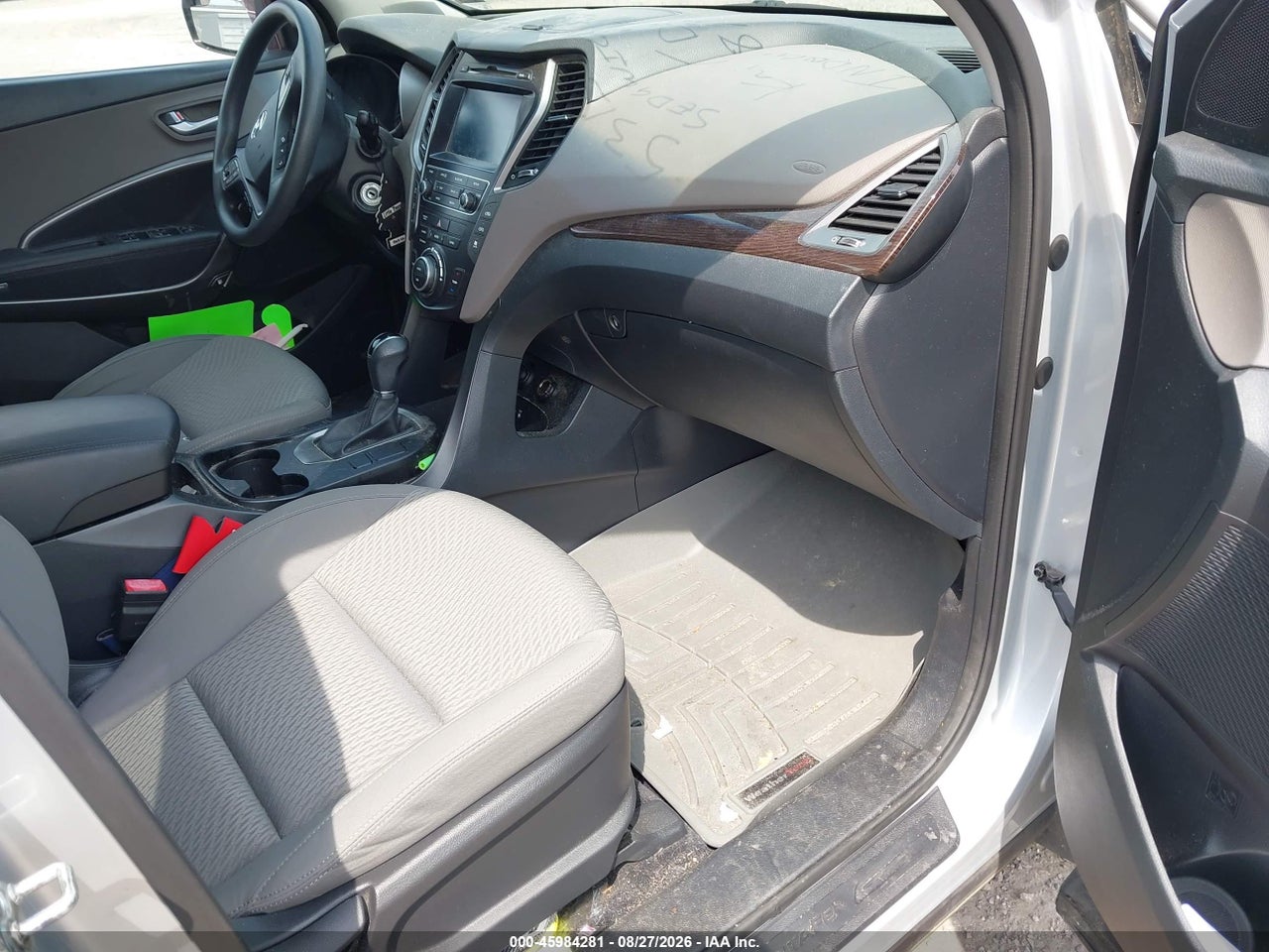 2018 HYUNDAI SANTA FE SE · 5/11