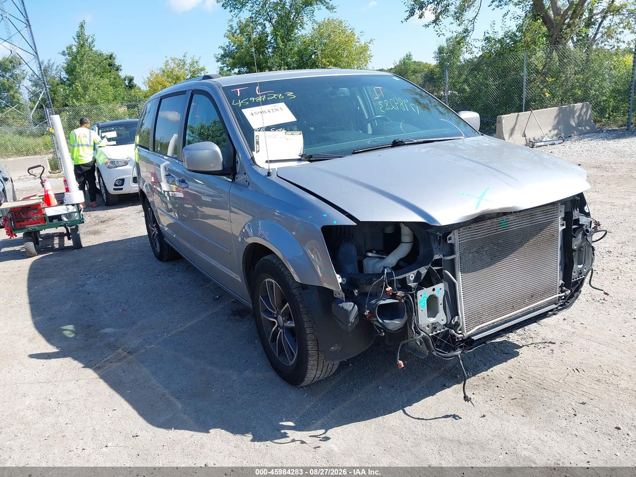 2C4RDGCG7HR****** · 2017 DODGE GRAND CARAVAN SXT