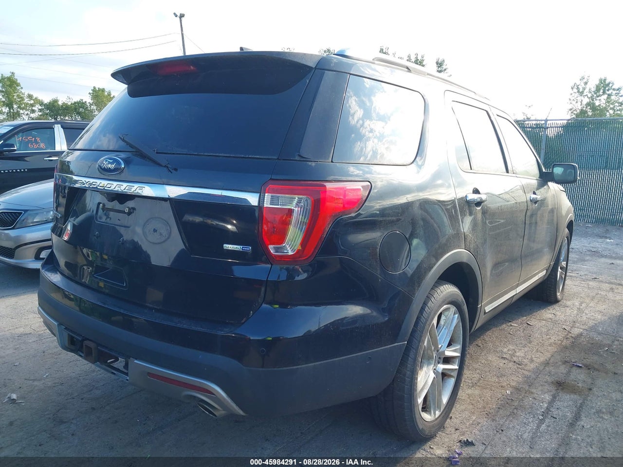 2016 FORD EXPLORER LIMITED · 4/11