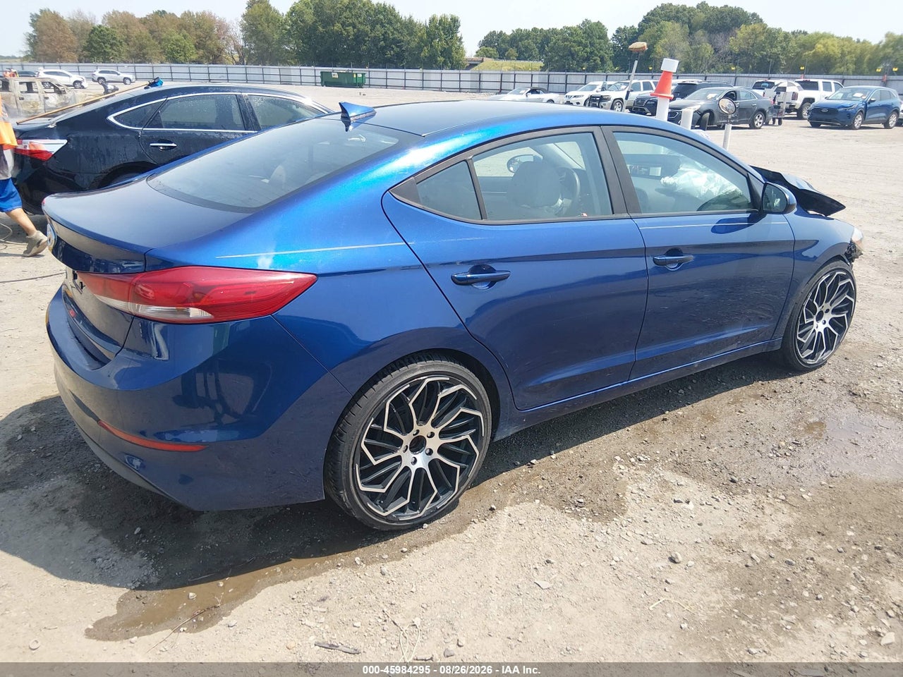 2017 HYUNDAI ELANTRA SE · 4/11