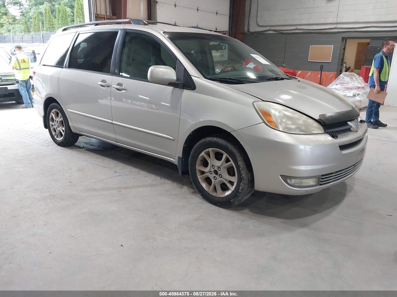 2004 TOYOTA SIENNA XLE