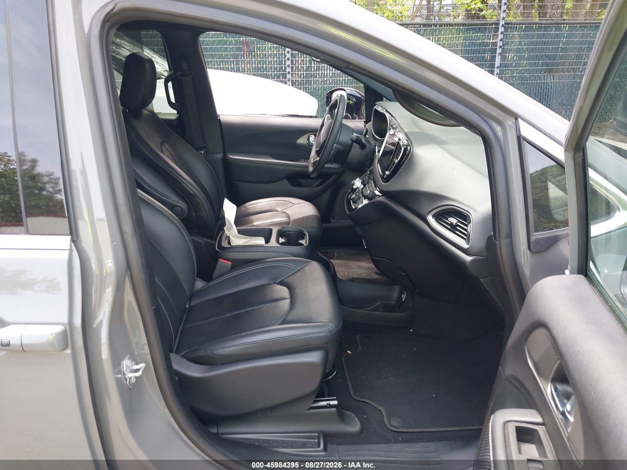 2025 CHRYSLER PACIFICA SELECT · 5/11