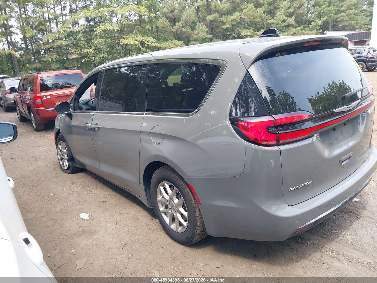 2025 CHRYSLER PACIFICA SELECT · 3/11