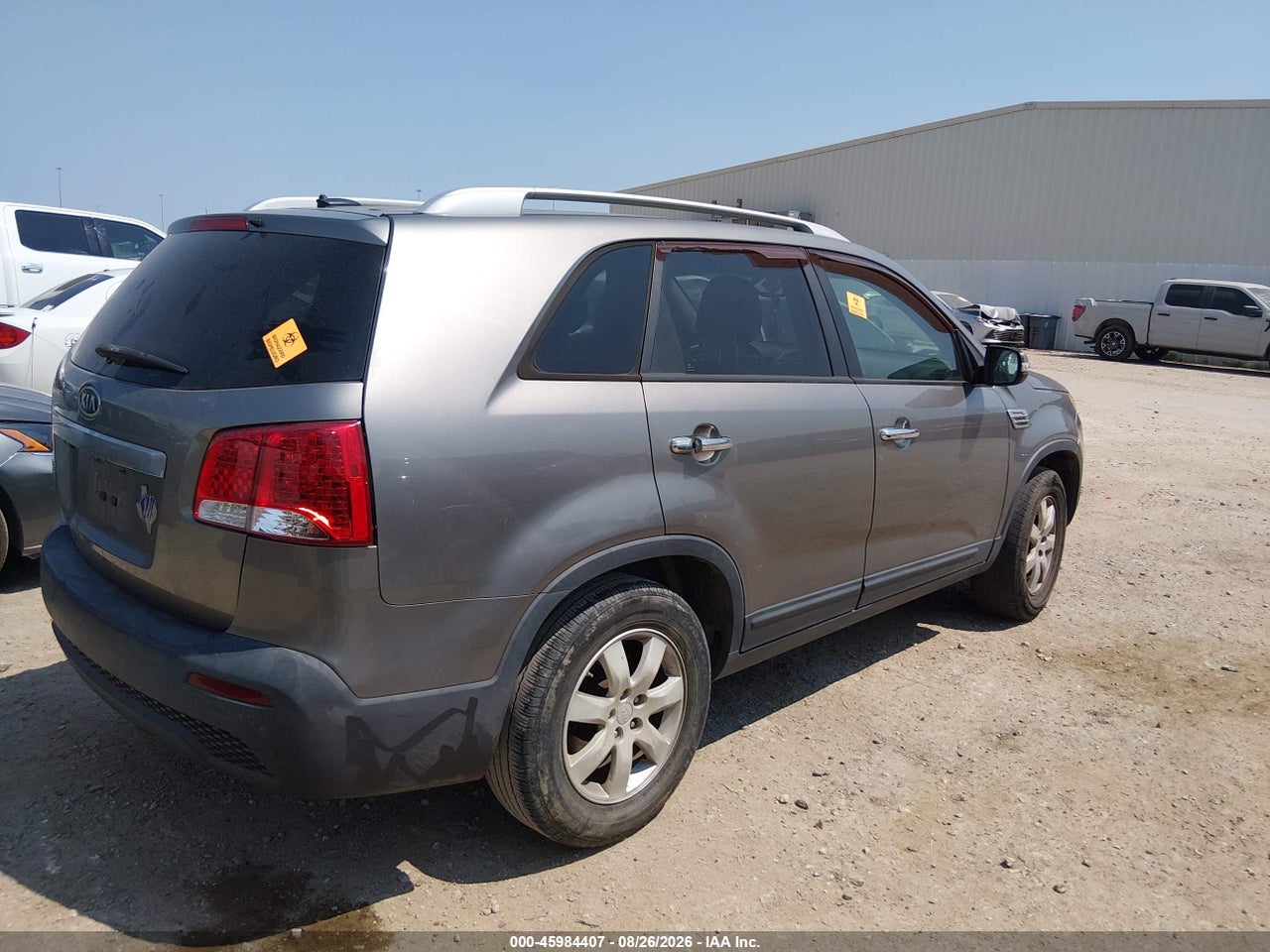 2011 KIA SORENTO LX · 4/11