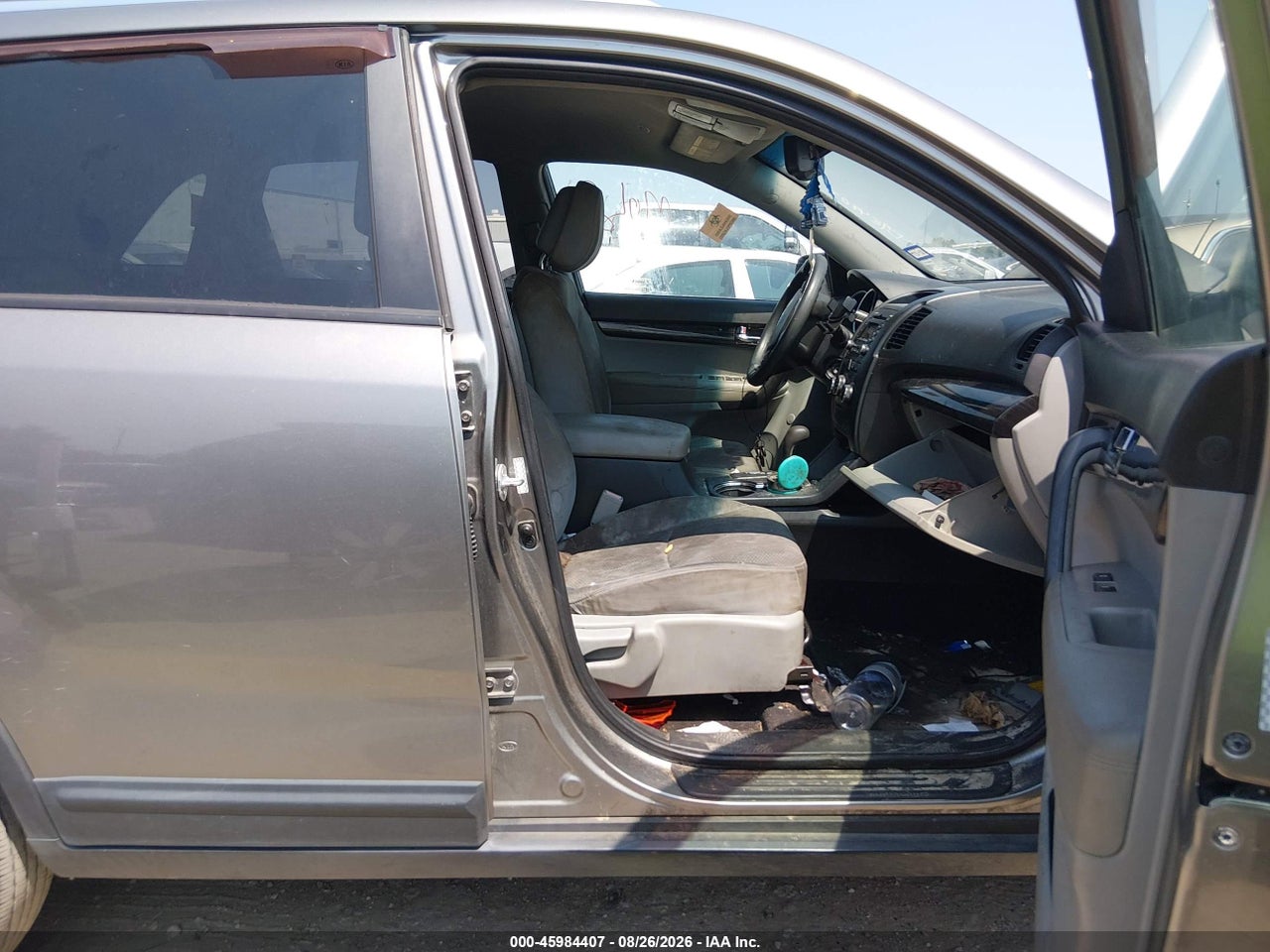 2011 KIA SORENTO LX · 5/11